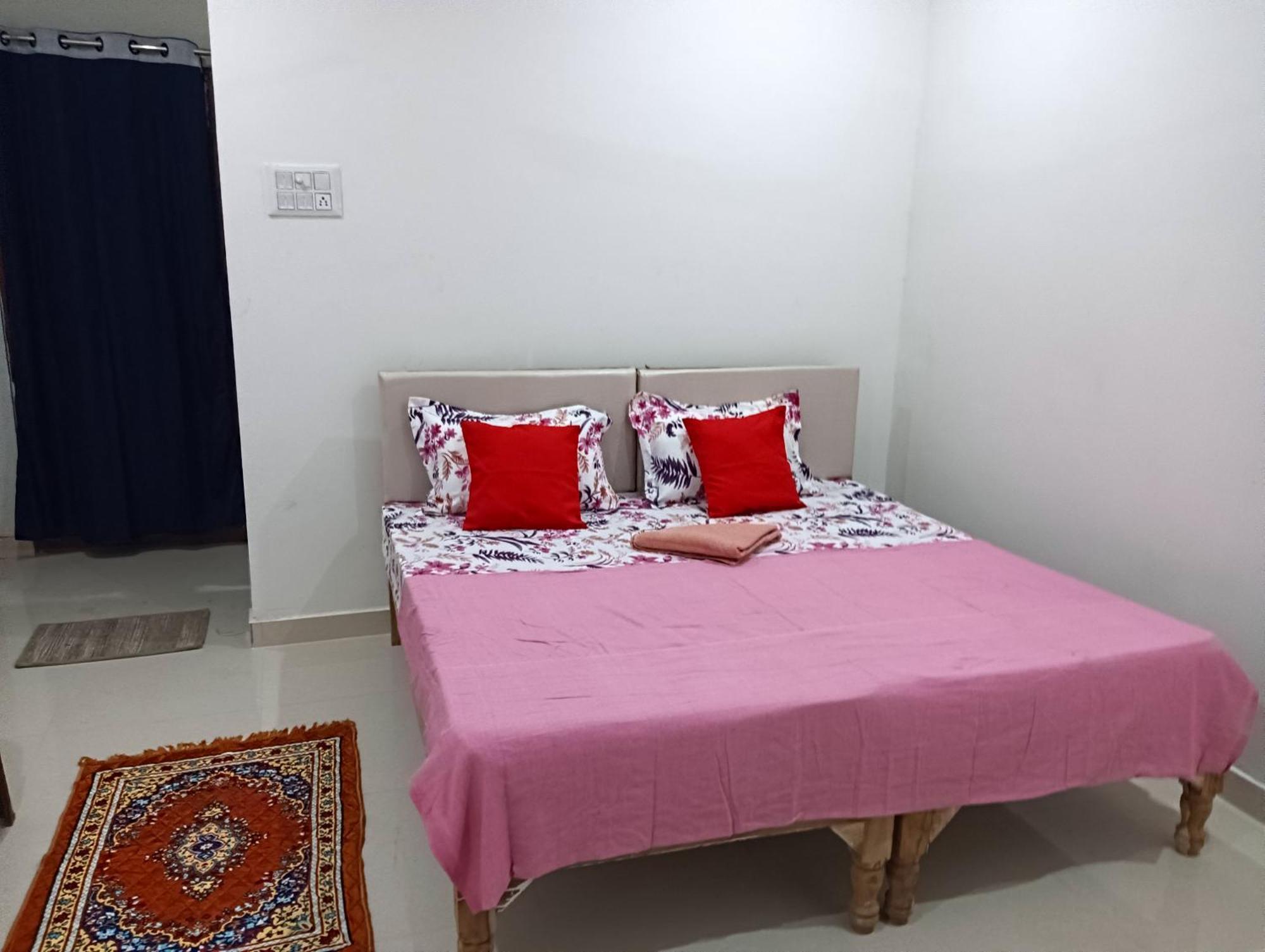 Kedar Guest House Ayodhya المظهر الخارجي الصورة